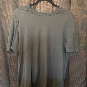 Men’s Nike shirt
